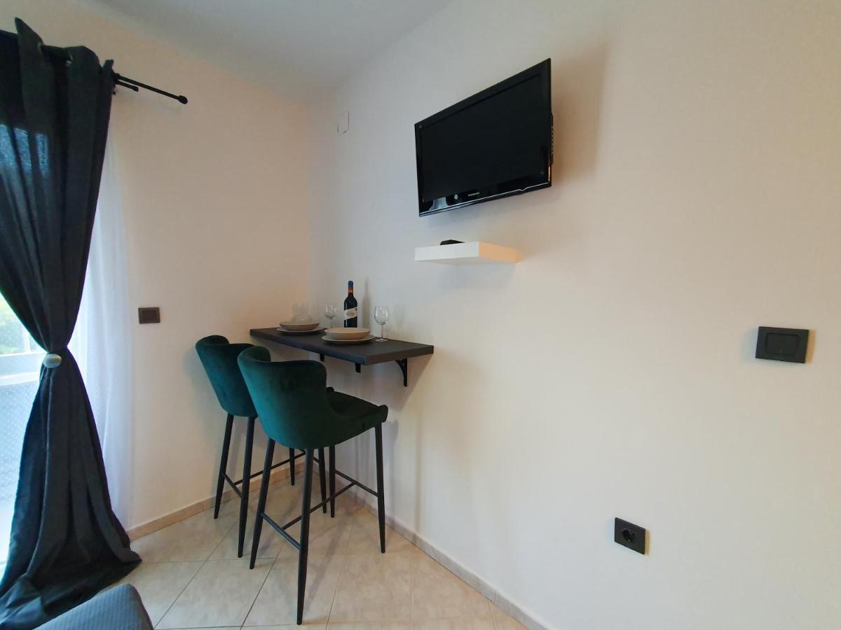 Apartments Mira บัชกา ภายนอก รูปภาพ