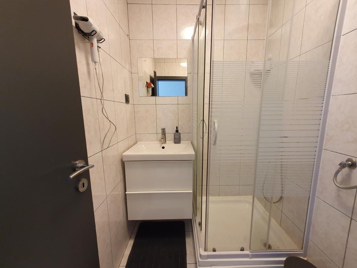 Apartments Mira บัชกา ภายนอก รูปภาพ