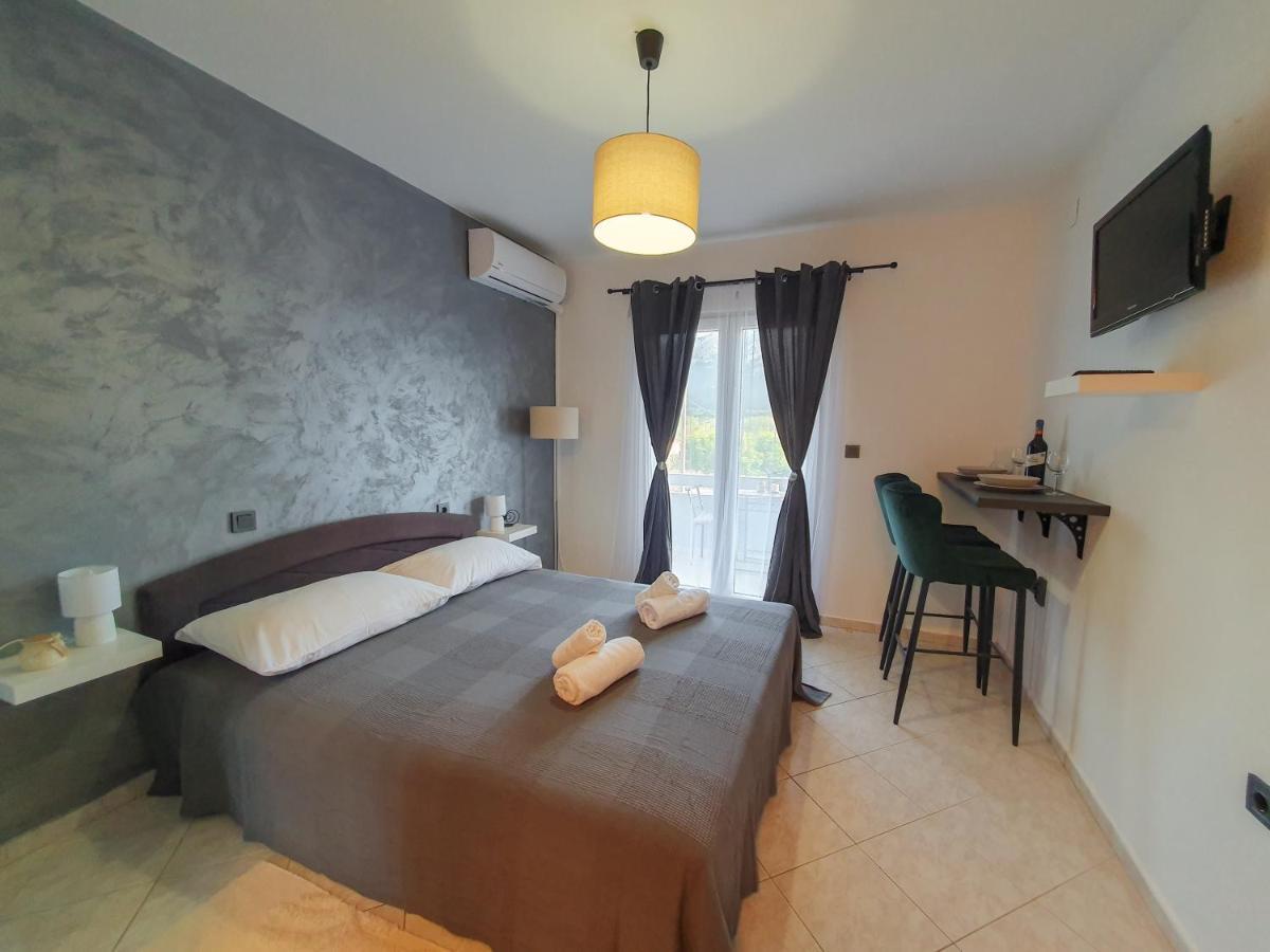 Apartments Mira บัชกา ภายนอก รูปภาพ