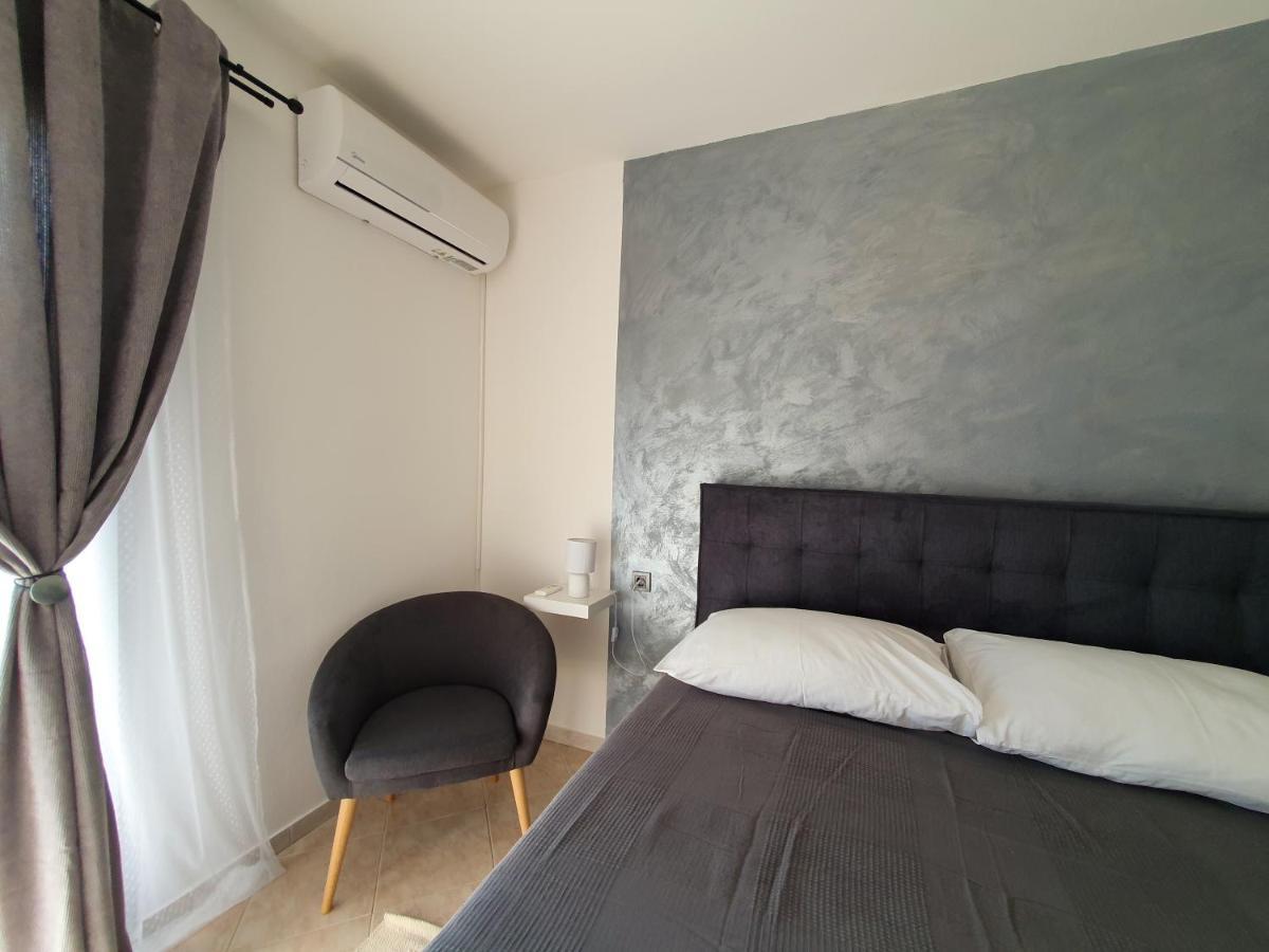Apartments Mira บัชกา ภายนอก รูปภาพ