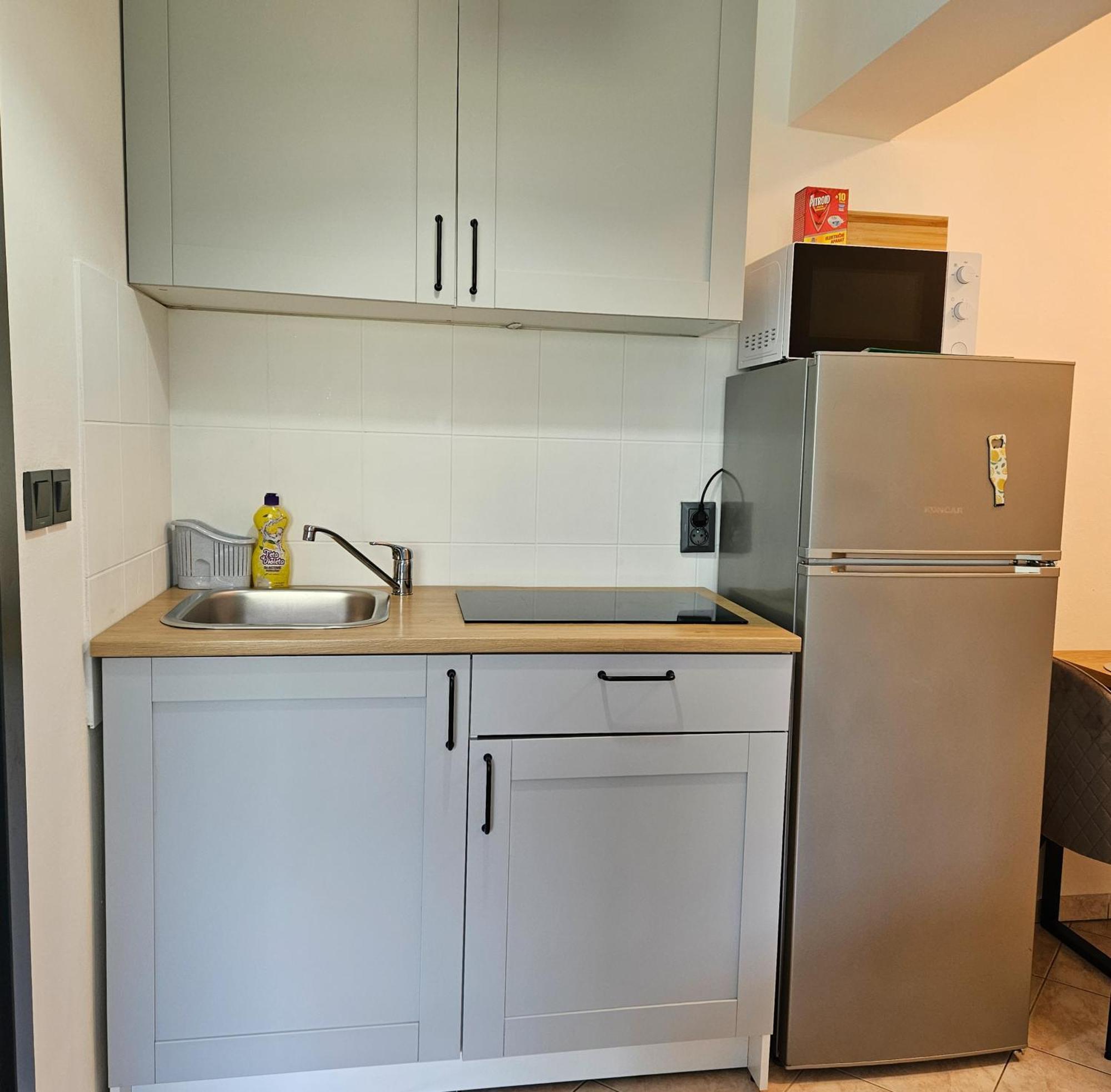 Apartments Mira บัชกา ภายนอก รูปภาพ