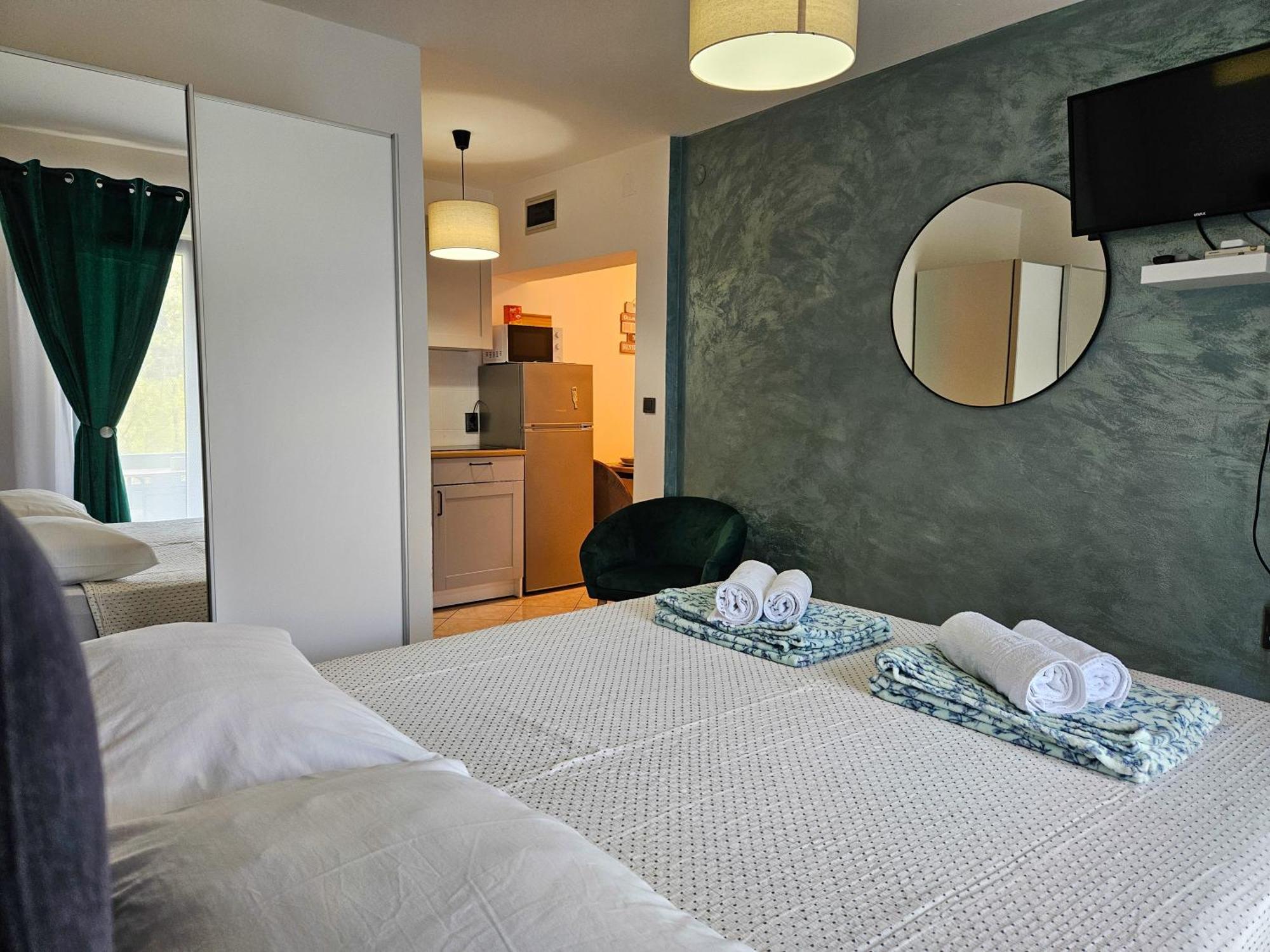 Apartments Mira บัชกา ภายนอก รูปภาพ