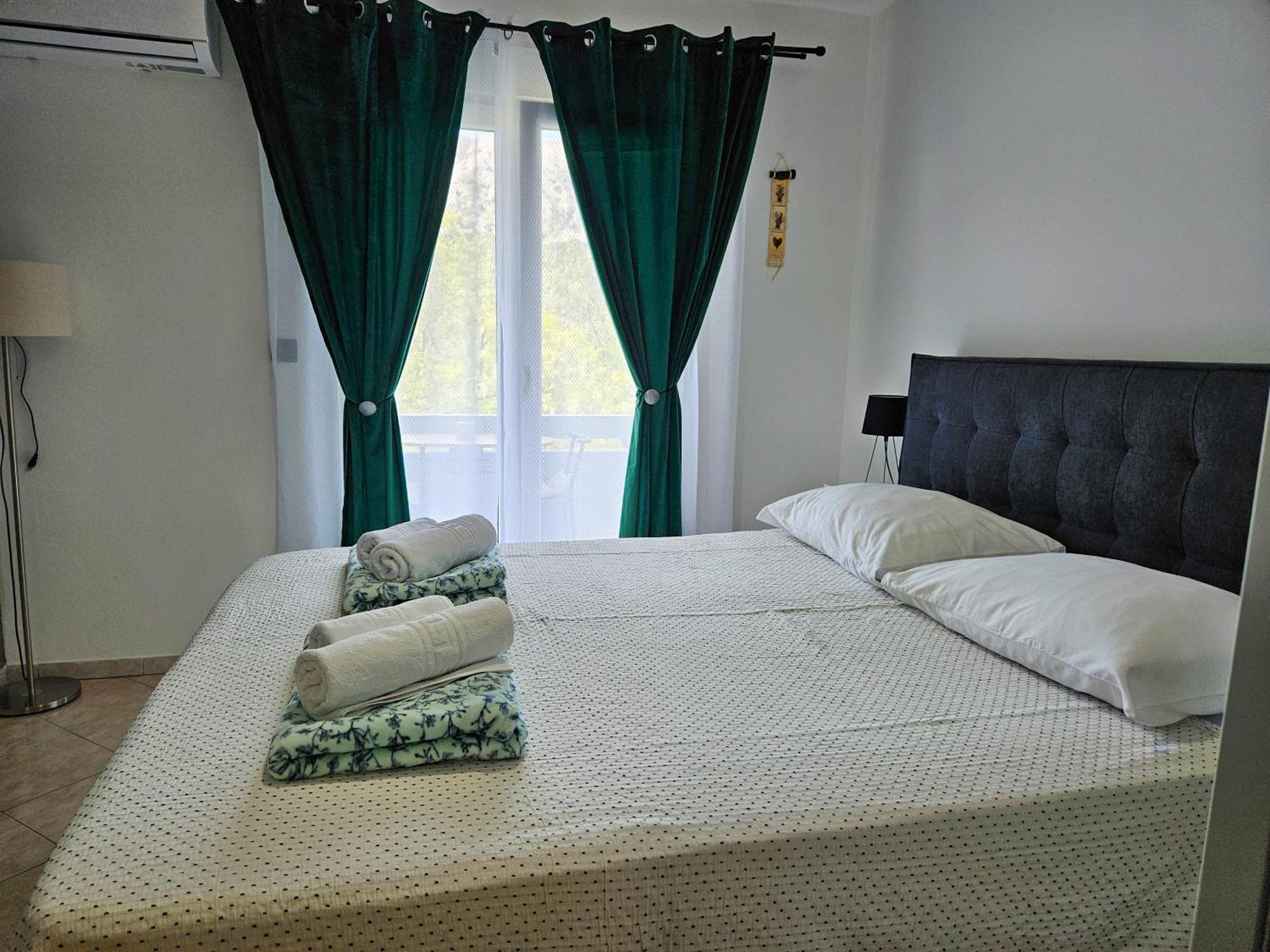 Apartments Mira บัชกา ภายนอก รูปภาพ