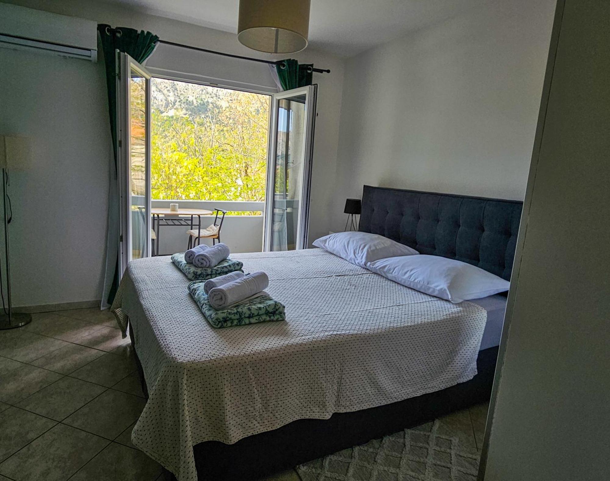 Apartments Mira บัชกา ภายนอก รูปภาพ